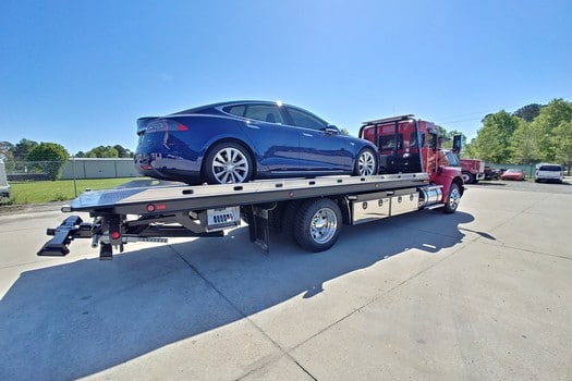 Box Truck Towing In Flowery Branch Georgia